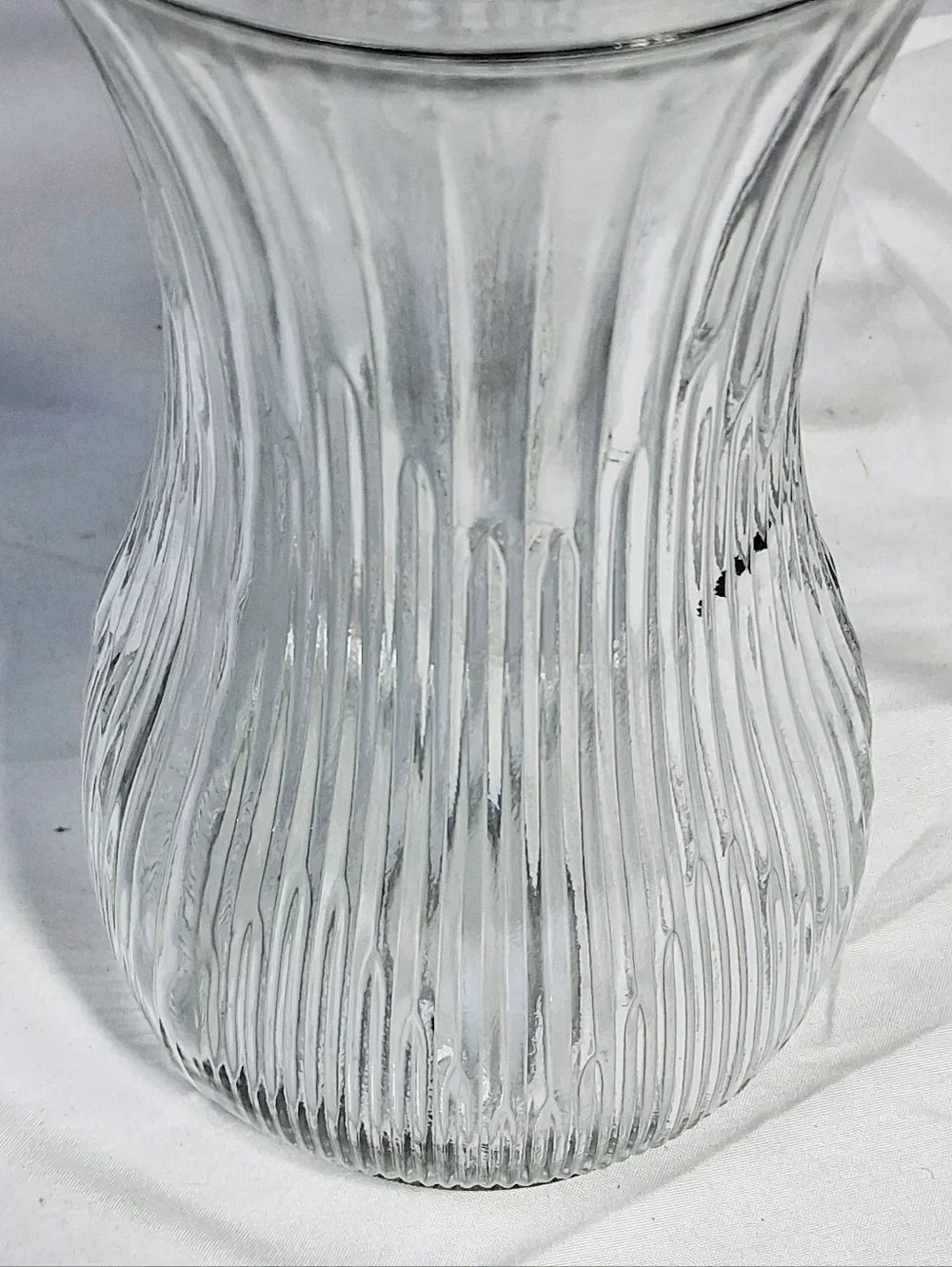 1950's Era Hoosier Glass Vintage Engraved Swirl Vase